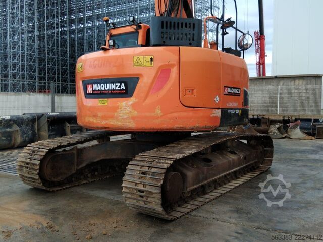 Excavadora sobre orugas Doosan DX235LCR