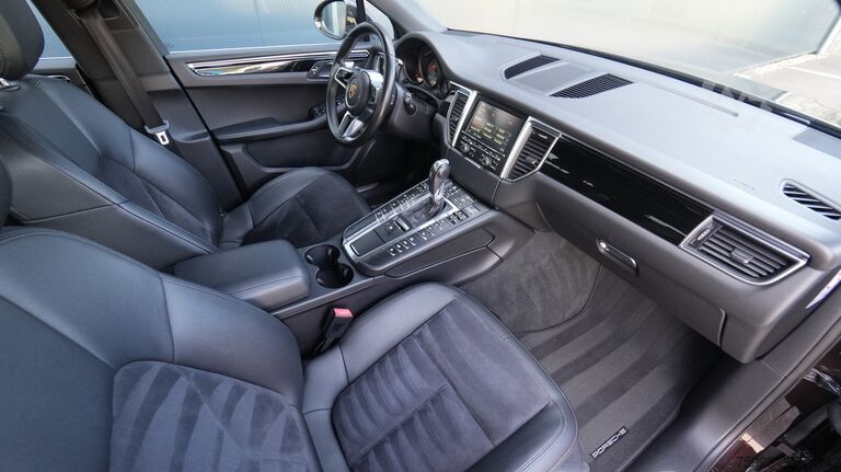 Transportul de călători PORSCHE MACAN S 3.0TDI