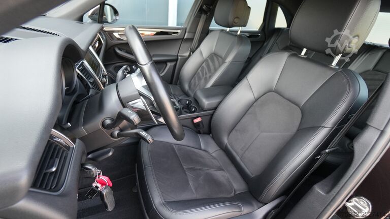 Transportul de călători PORSCHE MACAN S 3.0TDI