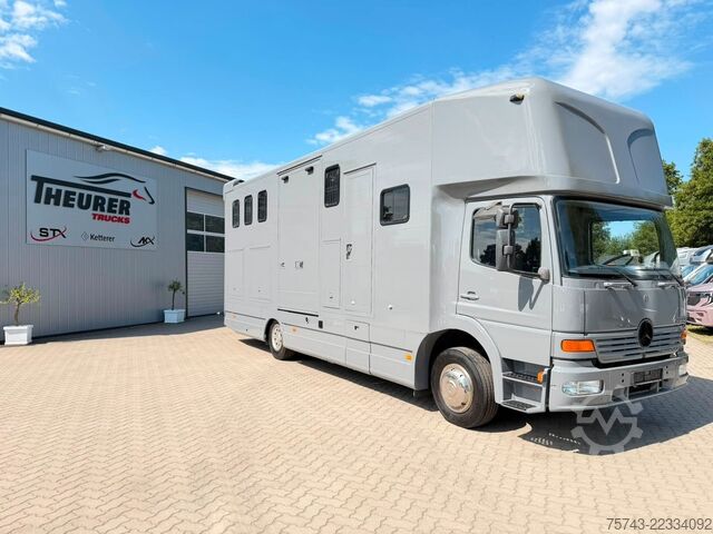 Camion per bestiame MERCEDES-BENZ ATEGO 1218  5  Pferde  Wohnung Dusche
