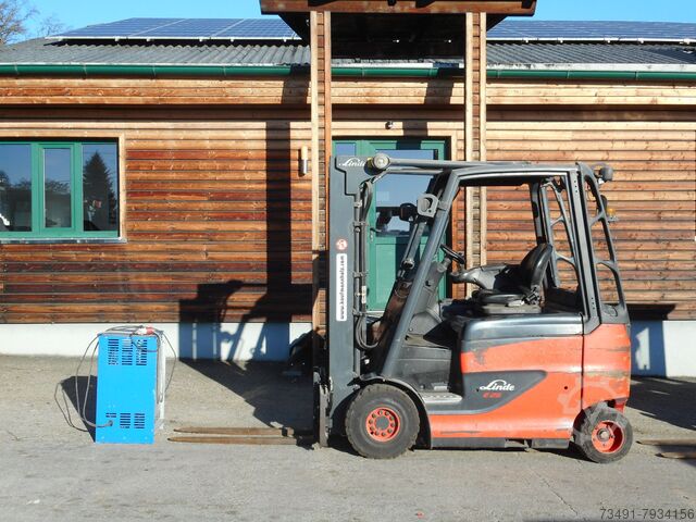 Stivuitor Linde E25H-01/600 mit Freihubmast