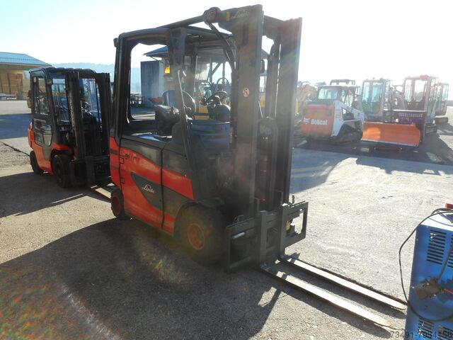 Stivuitor Linde E25H-01/600 mit Freihubmast