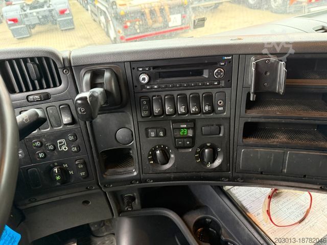 Autocarro forestale SCANIA R560 6x4 Holztransport Kran LOGLIFT HIAB 140S79R