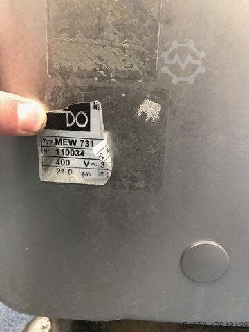 Gehaktmolen met vemaglift. MADO MEW 731