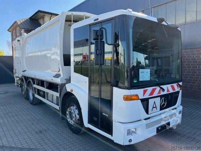 Vuilniswagen Mercedes-Benz 2633 Econic 6x2 Geesink GMP III