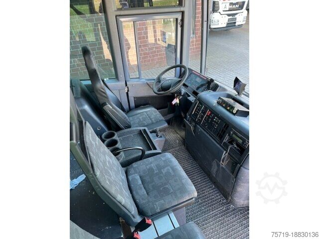 Vuilniswagen Mercedes-Benz 2633 Econic 6x2 Geesink GMP III