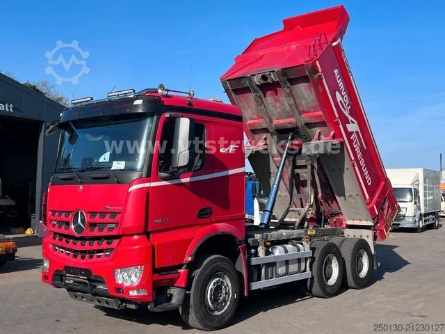 Autocarro ribaltabile MERCEDES-BENZ Arocs 2658 6x4 BL Istrail Kipper/ Retarder/Klima