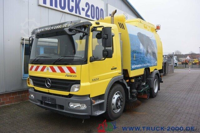 Útseprő gép Mercedes-Benz Atego 1524 Faun Viajet 6 RL Besen rechts + links