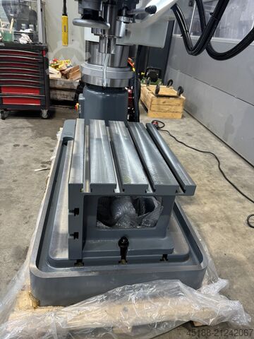 Radyal matkap tezgahı Kao Ming KMR-1250DH