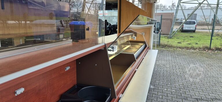 Sales vehicle, food truck, snack mobile Renault Master Frühstücksmobil Jausenmobil