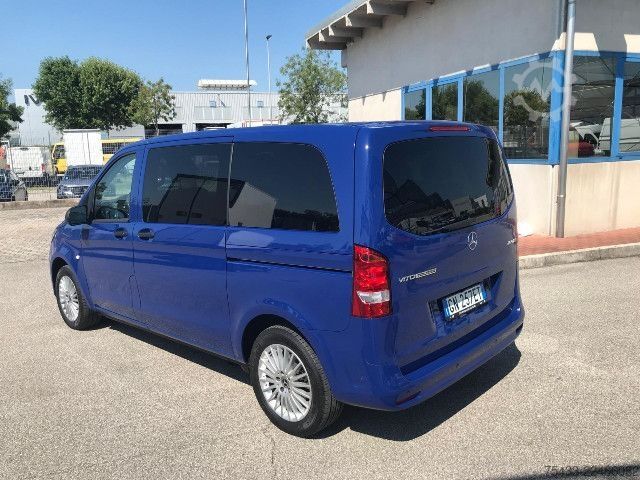 Van personalizado Mercedes-Benz Vito 116 cdi Compact 4x4 tourer select auto my20