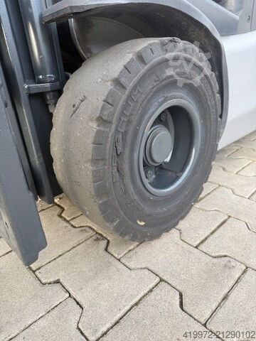 Electric 3-wheel forklift Still RX50-16