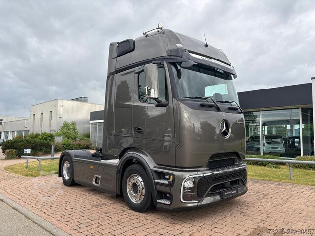Standardowy ciągnik siodłowy Mercedes-Benz Actros 1853 LS 4x2 ***Top Ausstattung,***