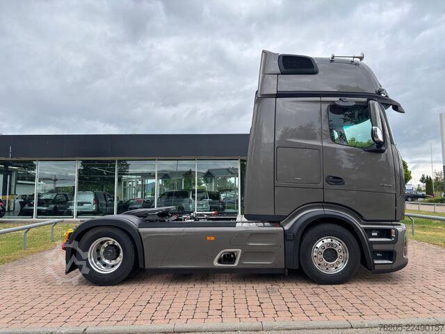 Standardowy ciągnik siodłowy Mercedes-Benz Actros 1853 LS 4x2 ***Top Ausstattung,***