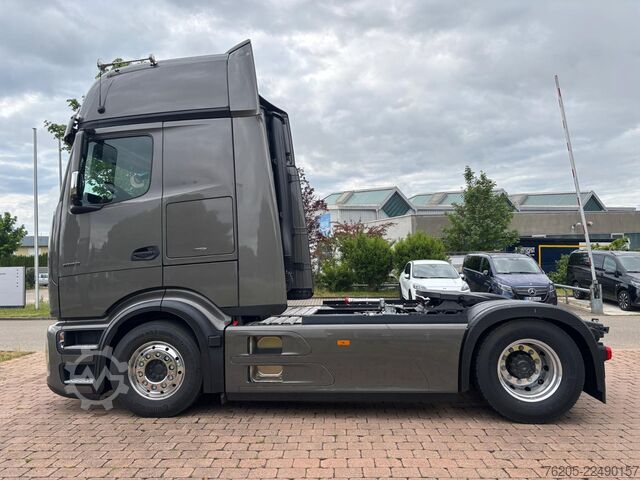 Standardowy ciągnik siodłowy Mercedes-Benz Actros 1853 LS 4x2 ***Top Ausstattung,***