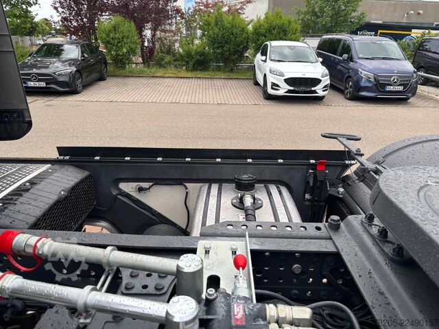Standardowy ciągnik siodłowy Mercedes-Benz Actros 1853 LS 4x2 ***Top Ausstattung,***