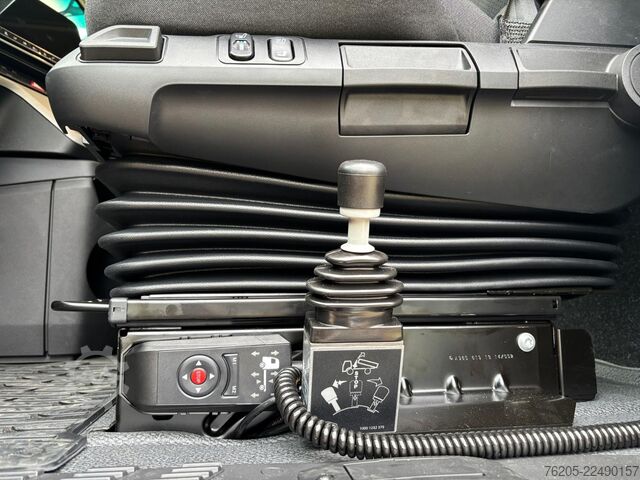 Standardowy ciągnik siodłowy Mercedes-Benz Actros 1853 LS 4x2 ***Top Ausstattung,***