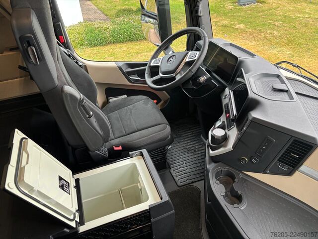 Standardowy ciągnik siodłowy Mercedes-Benz Actros 1853 LS 4x2 ***Top Ausstattung,***