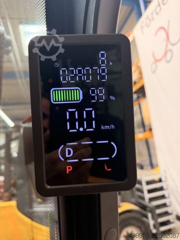 Elektrische vorkheftruck met 4 wielen EP EFL302X4