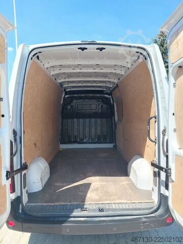 Bestelwagen RENAULT Master L3H2 2.3 DCI 135 Pack Comfort