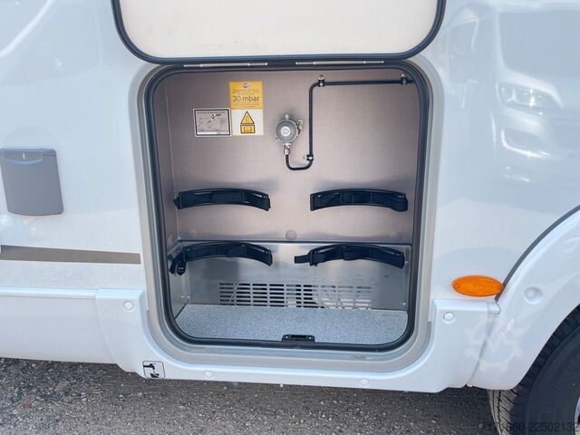 Half-integraal camper BÜRSTNER Lyseo TD 684 G Winter-Paket, LED, Backofen