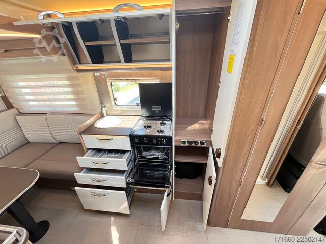 Half-integraal camper BÜRSTNER Lyseo TD 644 G Winter-Paket, Automatik, 4400 kg