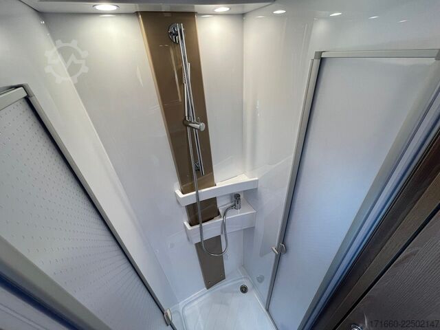 Half-integraal camper BÜRSTNER Lyseo TD 644 G Winter-Paket, Automatik, 4400 kg