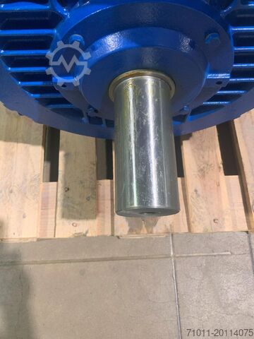 Motor elétrico EMK KHL1G315L1-4B3E3K5