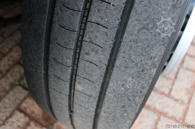 Koel-vriestransport DAF LF 250 + CARRIER XARIOS 500 + 16T EURO 6 + PERF...