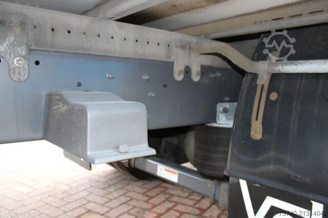 Koel-vriestransport DAF LF 250 + CARRIER XARIOS 500 + 16T EURO 6 + PERF...