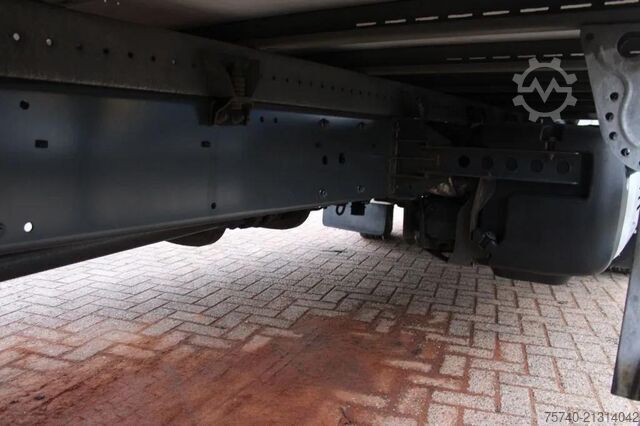 Koel-vriestransport DAF LF 250 + CARRIER XARIOS 500 + 16T EURO 6 + PERF...