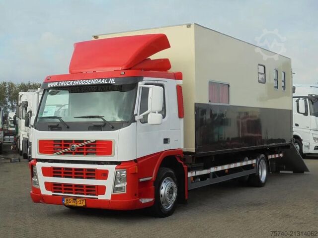 Paardenvervoer Volvo FM 9.310 + Euro 5 + Manual + Horse transport