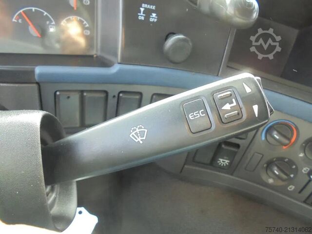 Paardenvervoer Volvo FM 9.310 + Euro 5 + Manual + Horse transport