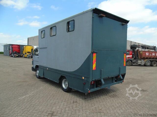 Paardenvervoer MAN 10 .150 + 2-3 HORSES + MANUAL