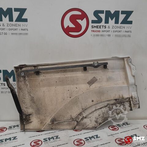 Fender Mercedes Occ spatbord links Mercedes