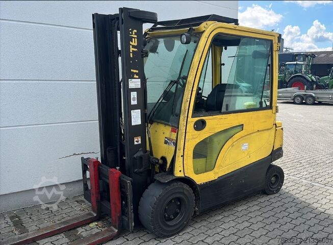 Ηλεκτρικό περονοφόρο τετράτροχο Hyster J 3.0 XN