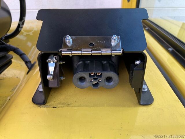 Ηλεκτρικό περονοφόρο τετράτροχο Hyster J 3.5 XN