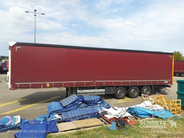 Semi-reboque aberto com lona Schmitz Cargobull Semitrailer Curtainsider Standard Hayon