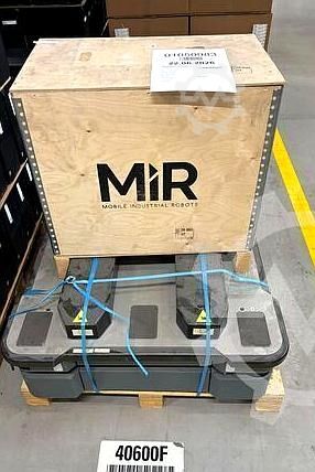 Mobile Industrieroboter AGV AMR FTS Mobile Industrial Robots (MiR) MIR600 EU Pallet Lift