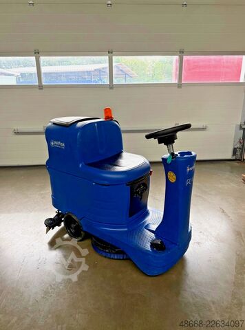 Máquina lavadora e secadora de pisos com operador embarcado Nilfisk Alto Scrubtec R 253 B Combi