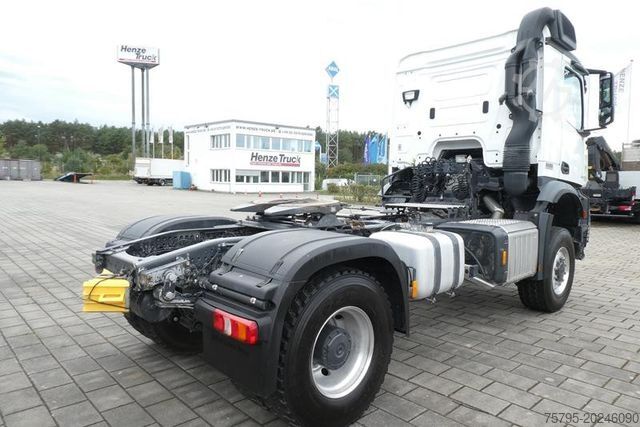 Standardní tahač MERCEDES-BENZ Arocs  2043 AS 4x4 SZM nur 137TKM ! Kipphydrauli