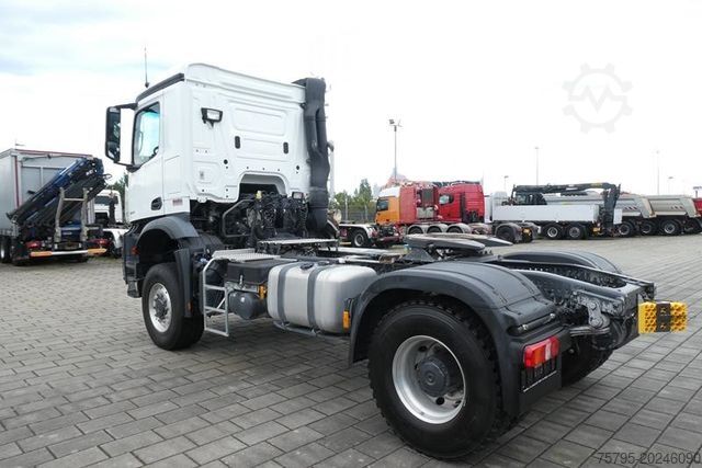 Standardní tahač MERCEDES-BENZ Arocs  2043 AS 4x4 SZM nur 137TKM ! Kipphydrauli