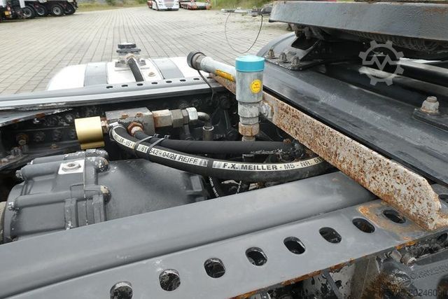 Standardní tahač MERCEDES-BENZ Arocs 2043 AS 4x4 SZM nur 137TKM ! Kipphydrauli