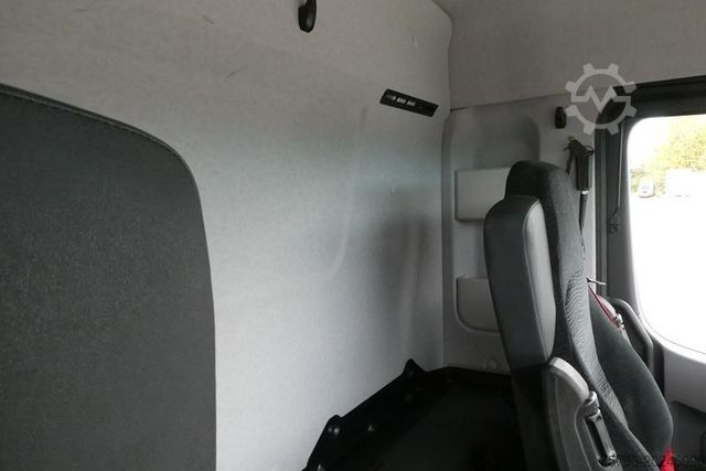Standardní tahač MERCEDES-BENZ Arocs  2043 AS 4x4 SZM nur 137TKM ! Kipphydrauli