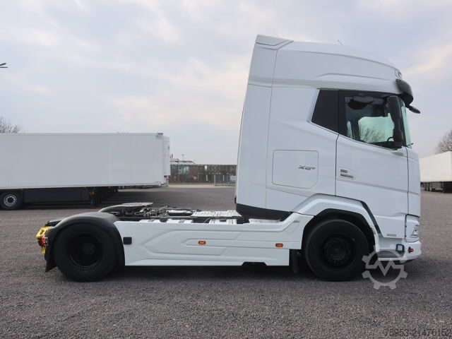 Trattore stradale standard DAF XG+ 530 Standklima 3 Kreis Hydraulik Motor PTO