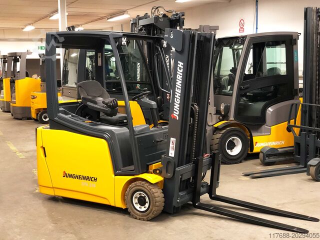 Elektromos háromkerekű Jungheinrich EFG 216 - Service Neu - Batterie 80% - 5.914 Std.