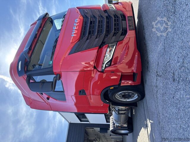 Tractor estándar IVECO Stralis AS440S46T/P / LNG Intarder Klima Navi ZV