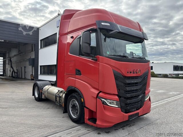 Standart çekici ünitesi IVECO Stralis AS440S46T/P / LNG Intarder Klima Navi ZV