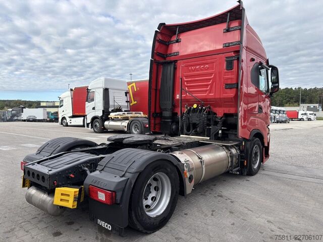 Standart çekici ünitesi IVECO Stralis AS440S46T/P / LNG Intarder Klima Navi ZV