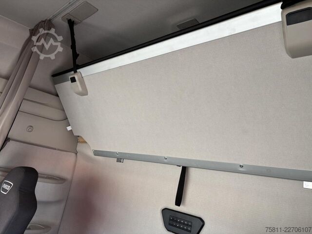 Standart çekici ünitesi IVECO Stralis AS440S46T/P / LNG Intarder Klima Navi ZV